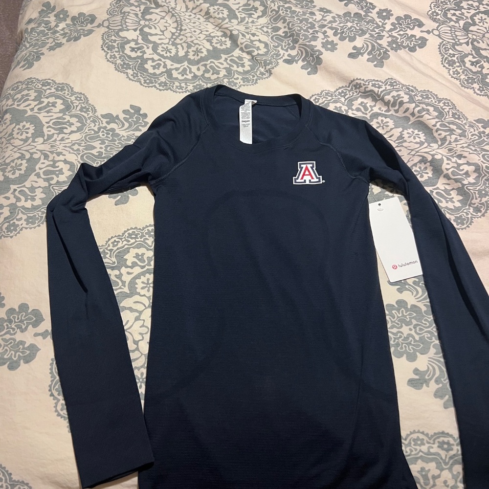 Lululemon women’s Arizona A Swiftly Tech Long Sleeve - Picture 2 of 2